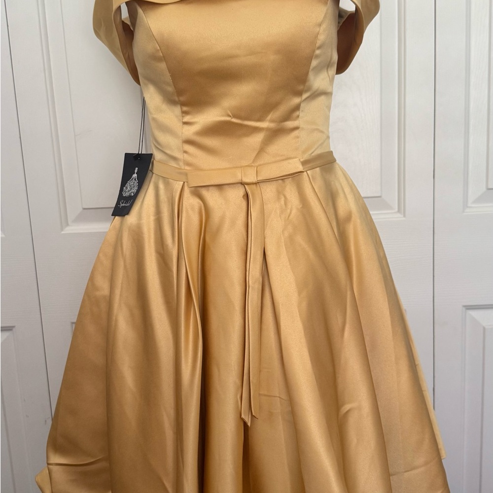 Elegant Gold Evening Dress